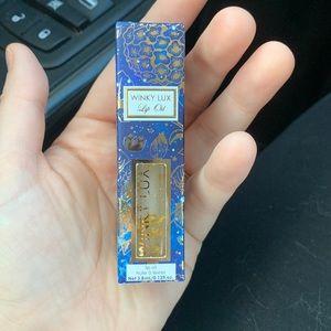 Winky Lux lip oil
